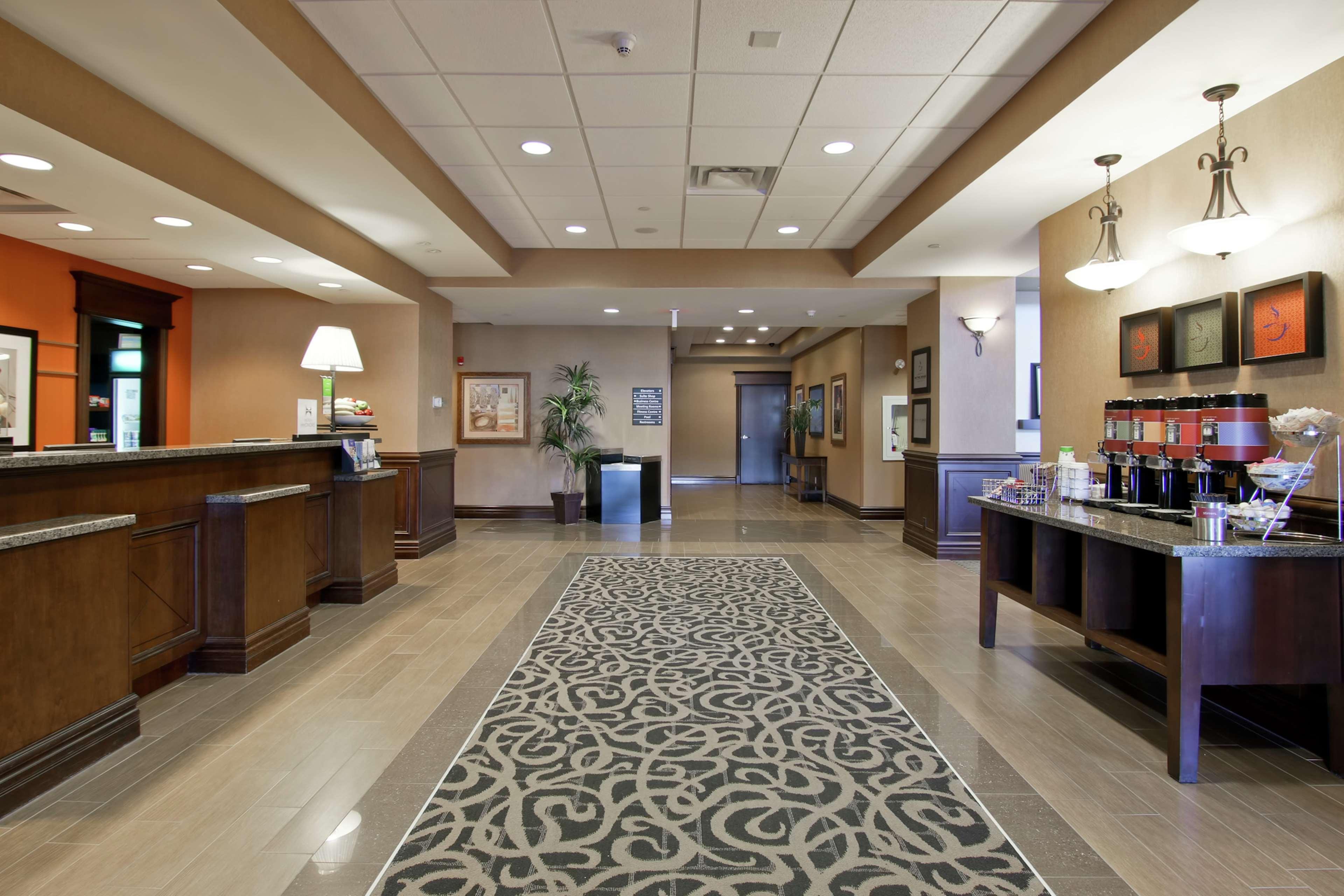 Hampton Inn By Hilton North Bay Exterior photo