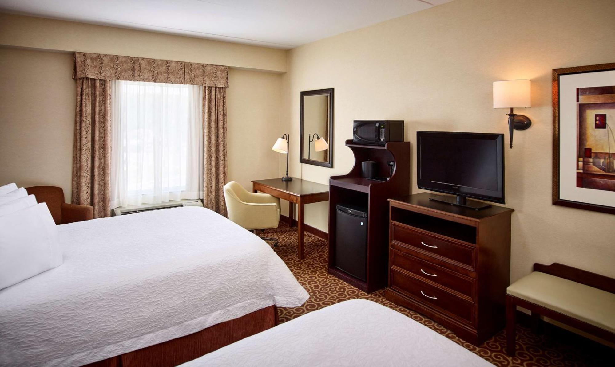 Hampton Inn By Hilton North Bay Exterior photo
