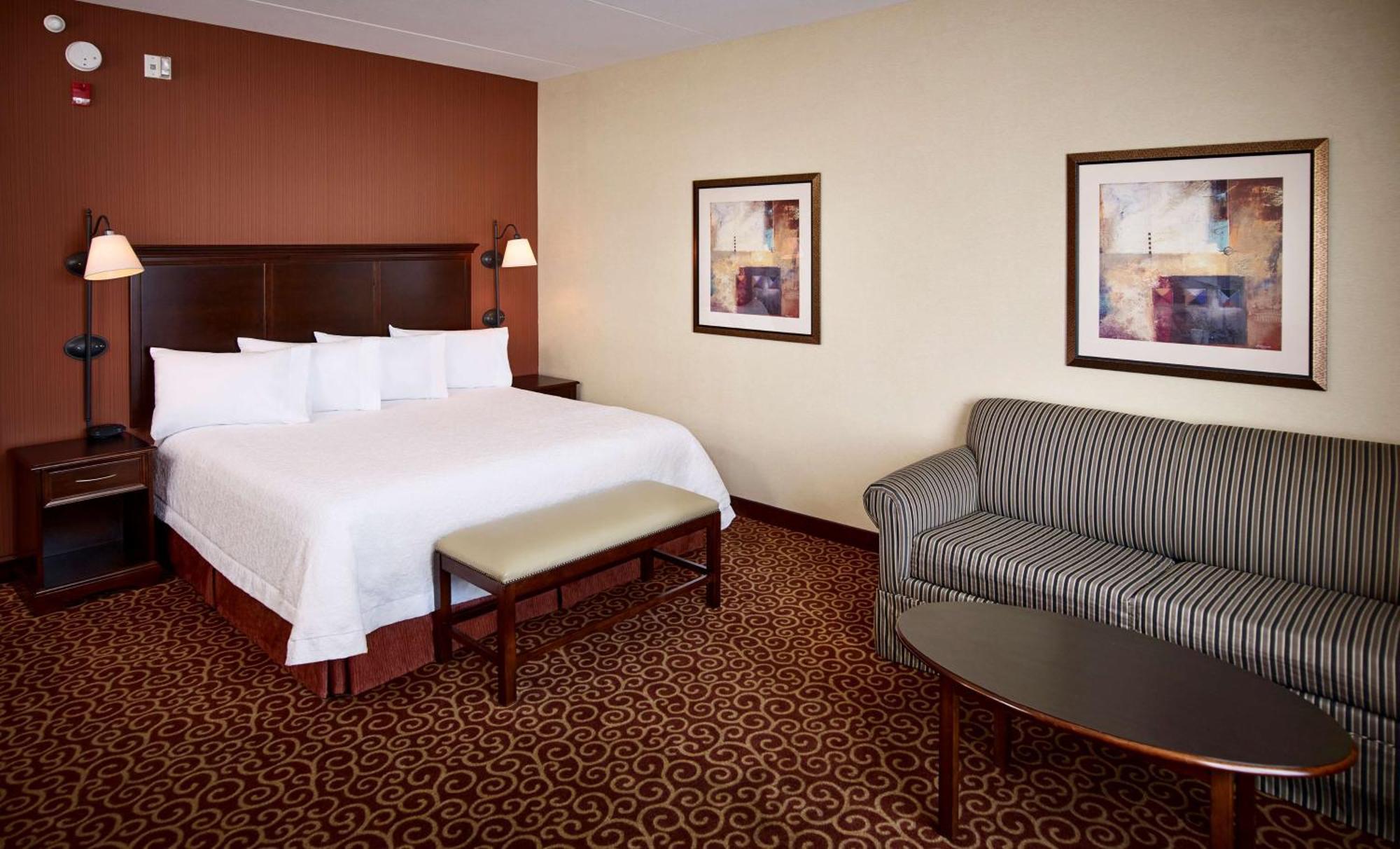 Hampton Inn By Hilton North Bay Exterior photo