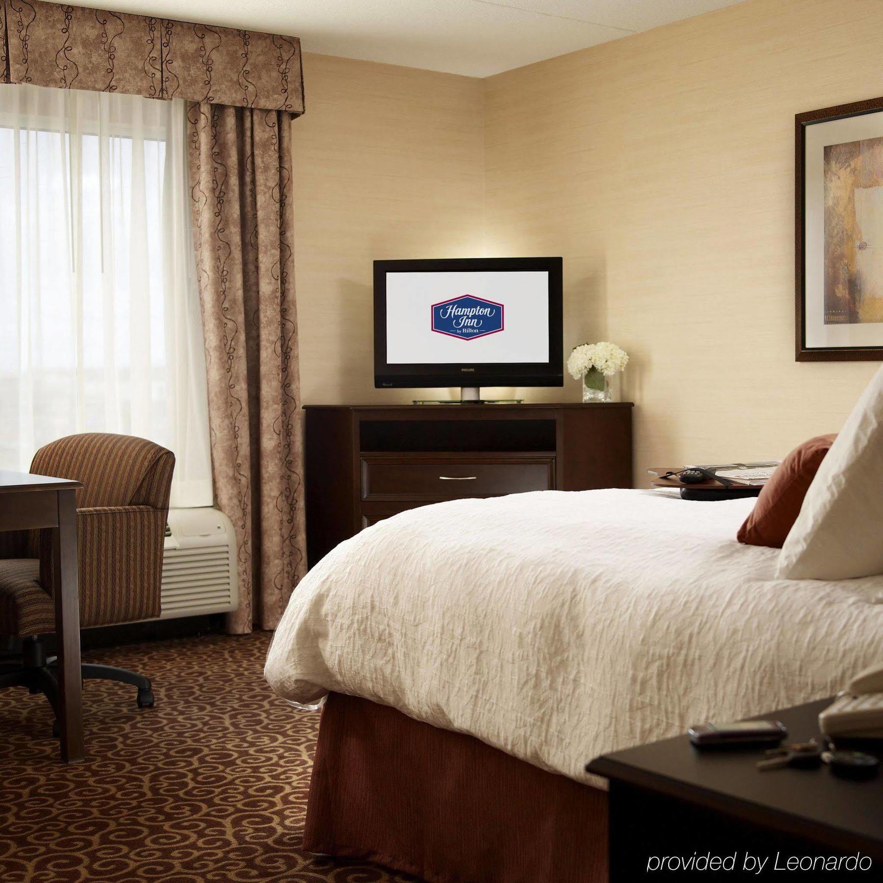 Hampton Inn By Hilton North Bay Room photo